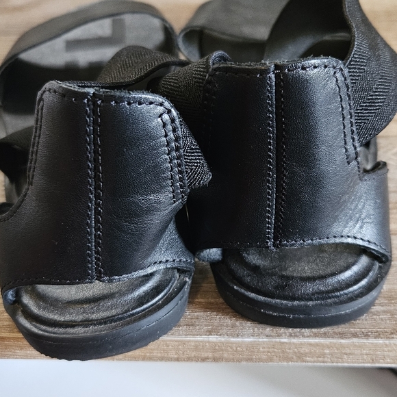 Black Women's Sandals Size 7.5 - Picture 4 of 4